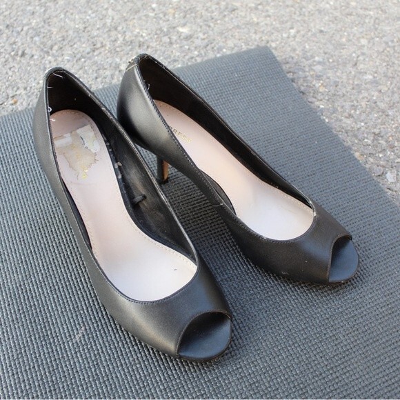 Express Black Leather Peep Toe Slip On Pumps/ Heels - Picture 2 of 4